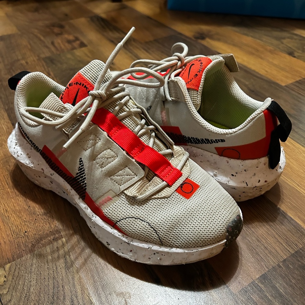Nike Crater Impact size 7 Cream and Orange